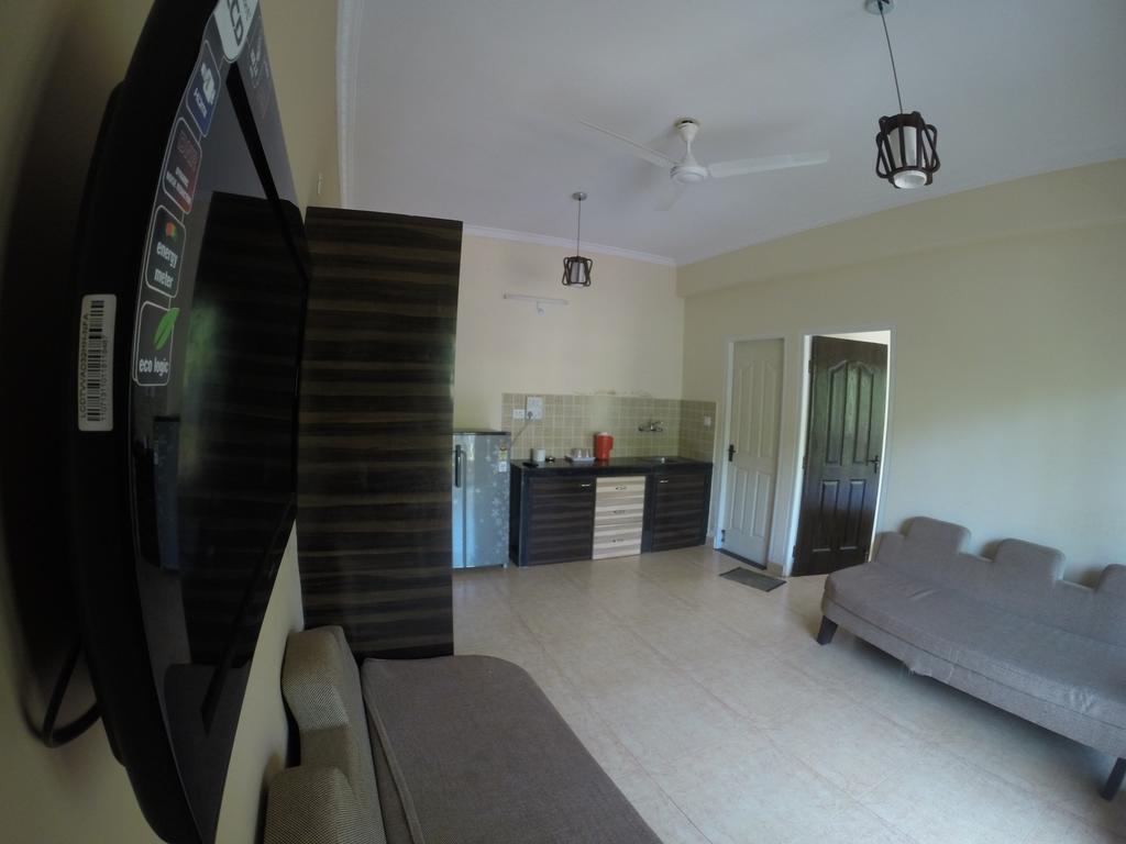 קולבה Ocean Crest Hotel מראה חיצוני תמונה