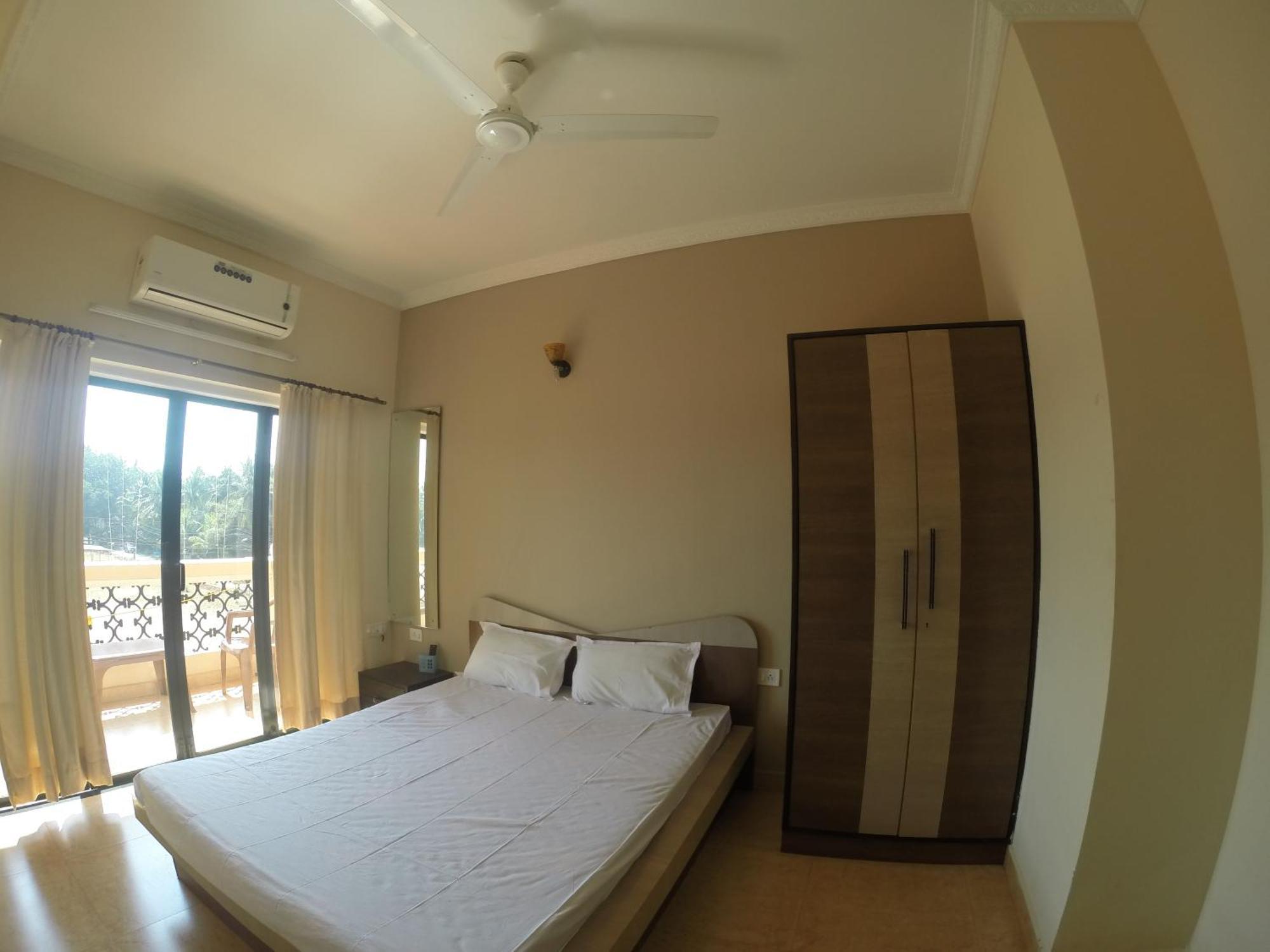 קולבה Ocean Crest Hotel מראה חיצוני תמונה