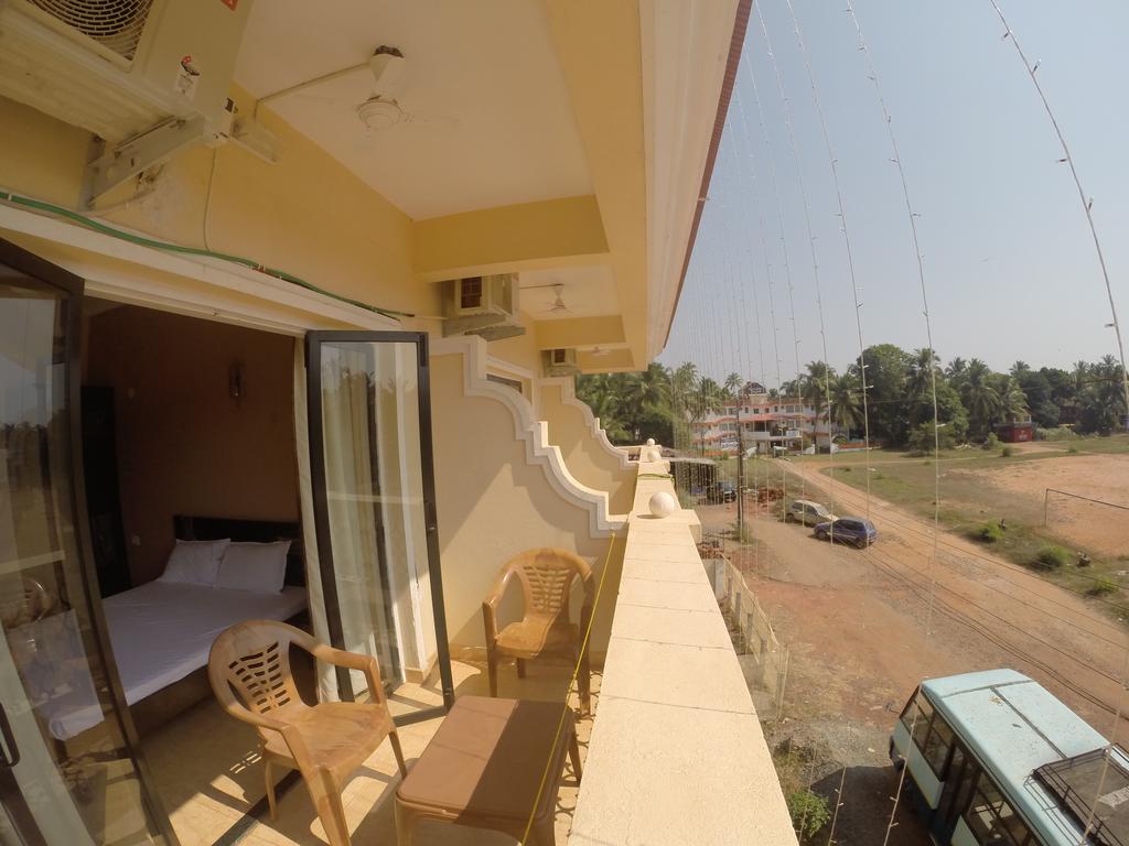 קולבה Ocean Crest Hotel מראה חיצוני תמונה