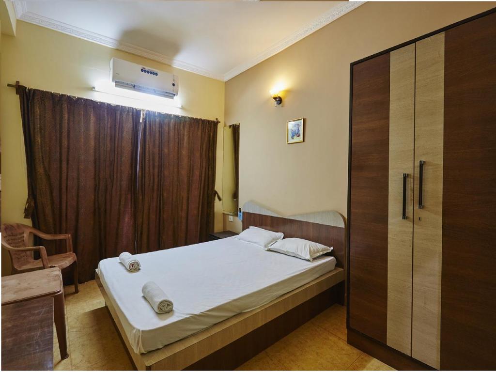 קולבה Ocean Crest Hotel מראה חיצוני תמונה