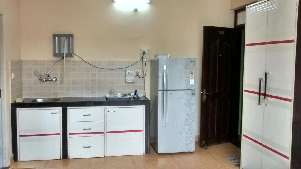 קולבה Ocean Crest Hotel מראה חיצוני תמונה